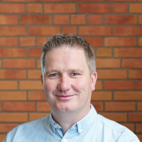 Frank_Schiefelbein
